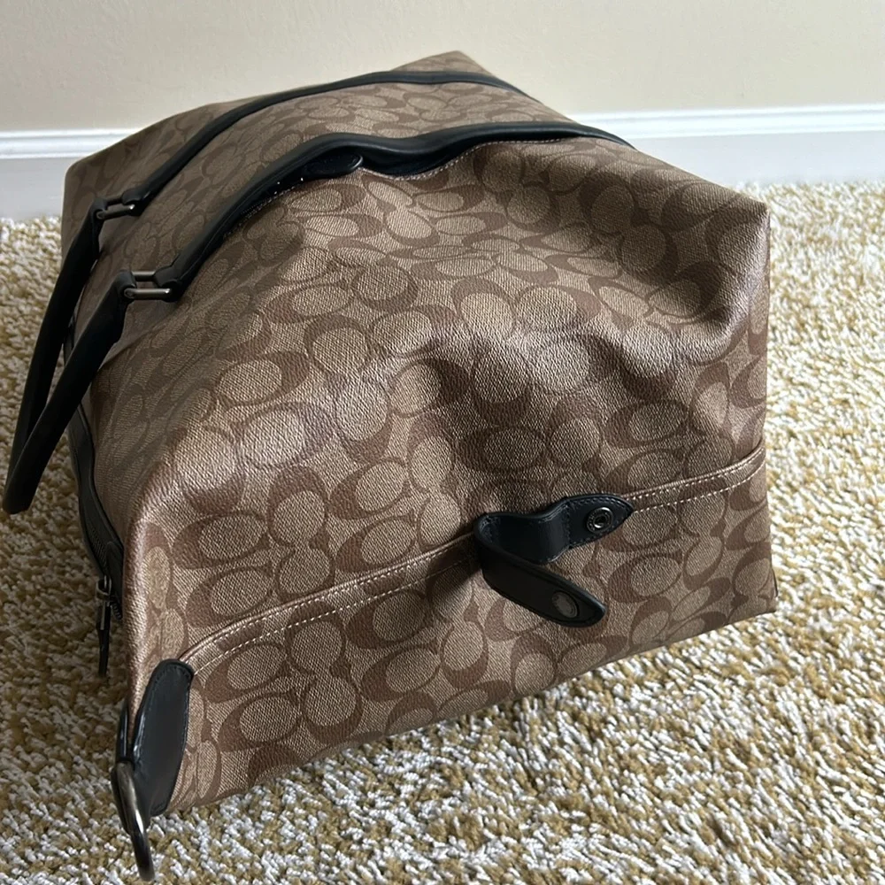 Coach - Picture 13 of 16